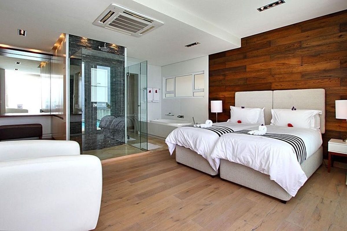 Five Bedroom Self Catering Home Camps Bay