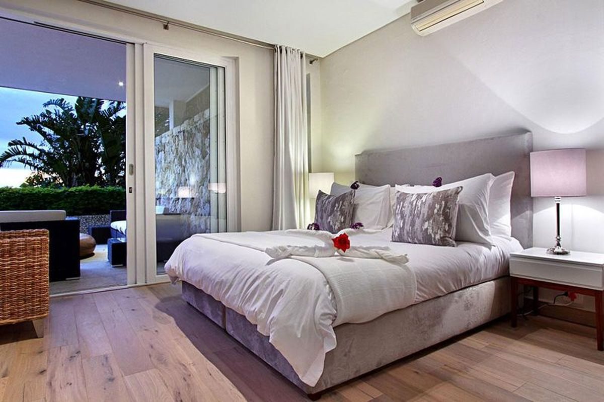 Five Bedroom Self Catering Home Camps Bay