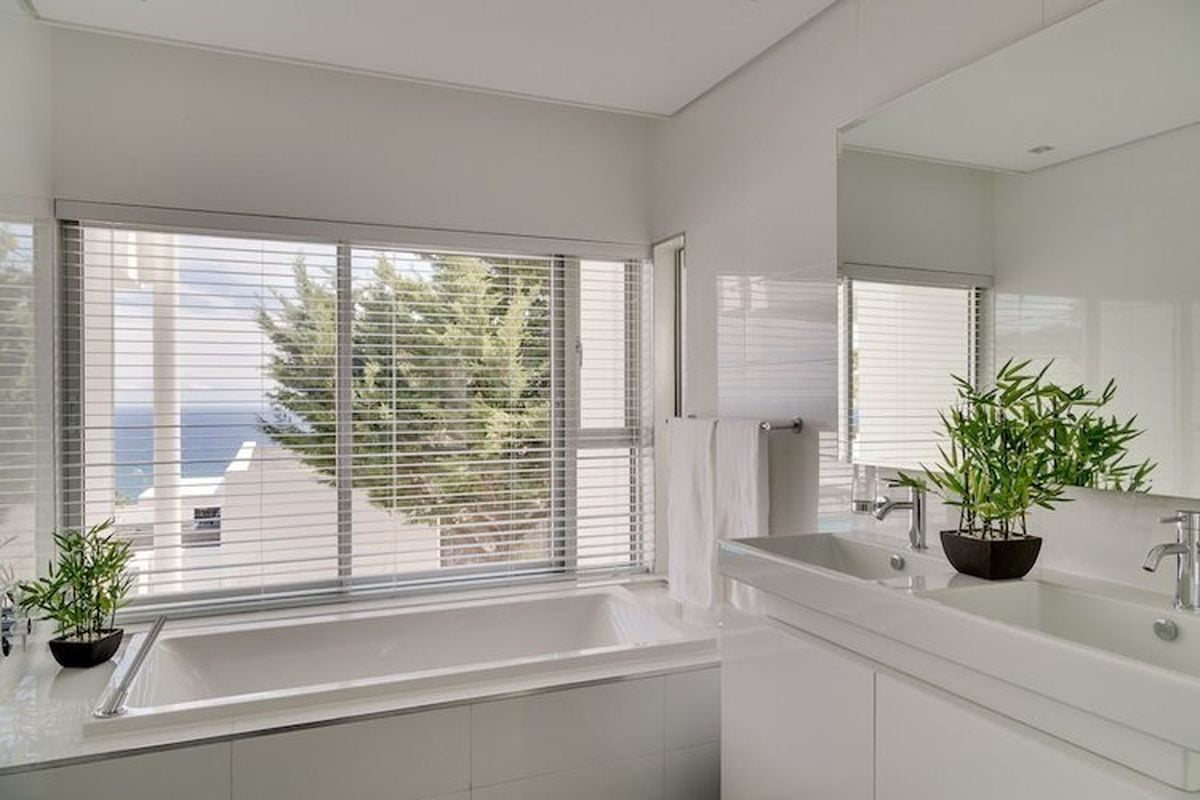 6-bedroom-self-catering-luxury-villa-in-camps-bay