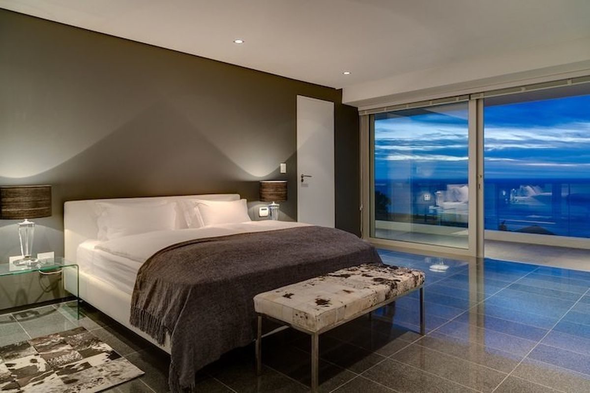 6-bedroom-self-catering-luxury-villa-in-camps-bay