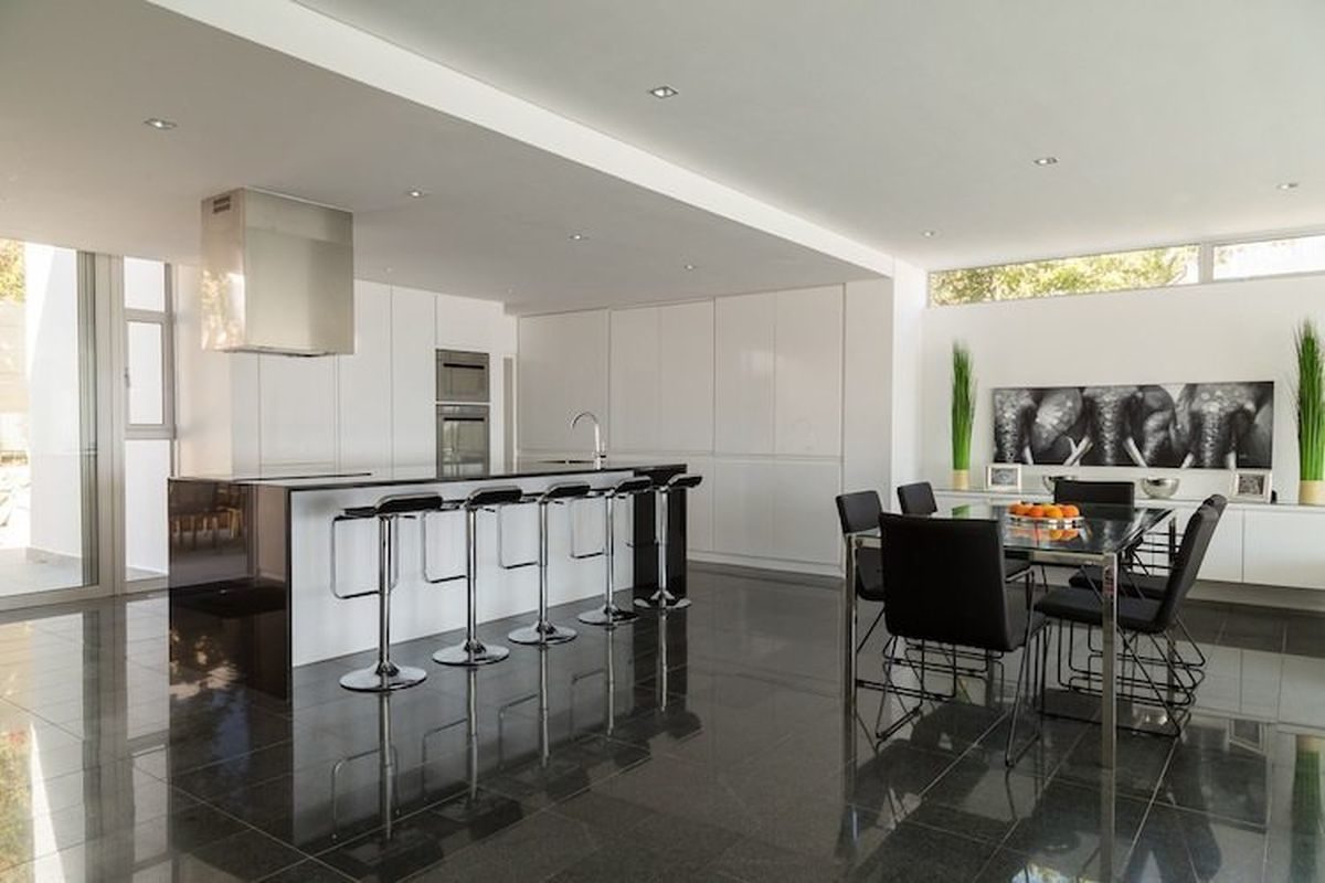 6-bedroom-self-catering-luxury-villa-in-camps-bay
