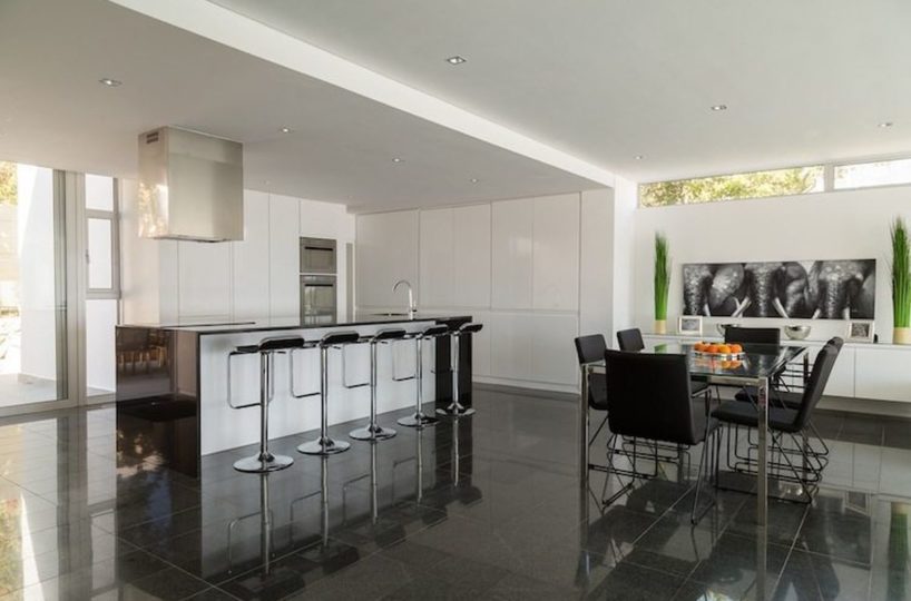 6-bedroom-self-catering-luxury-villa-in-camps-bay