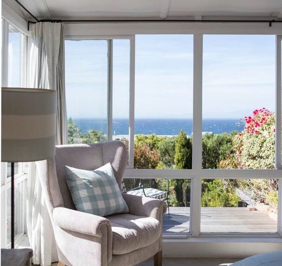 Spacious 4 Bedroom Self Catering Holiday Home Simonstown