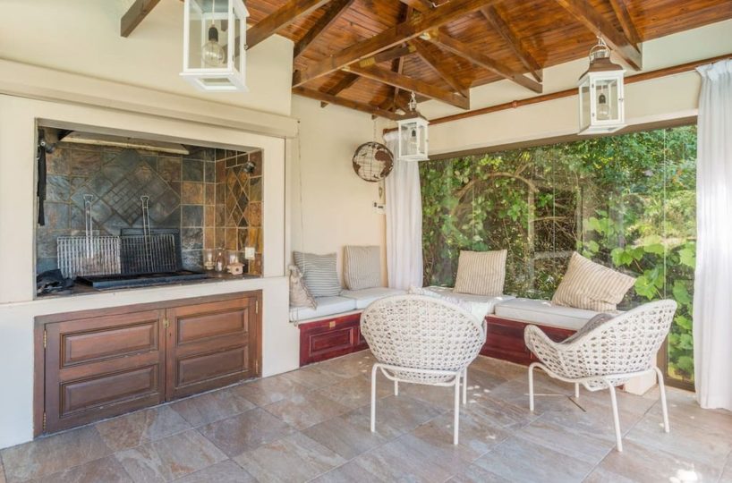 Luxury 8 Bedroom 5 Star Private Villa Constantia