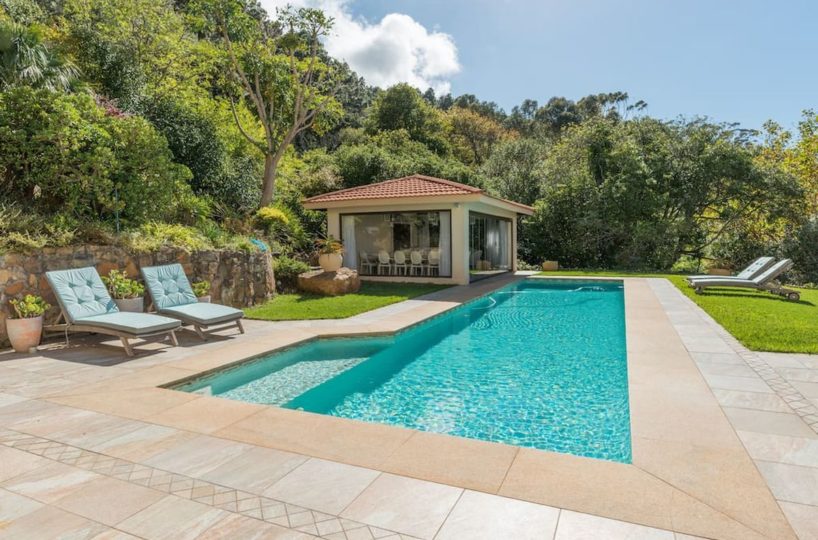 Luxury 8 Bedroom 5 Star Private Villa Constantia