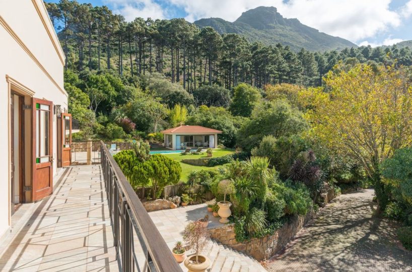 Luxury 8 Bedroom 5 Star Private Villa Constantia