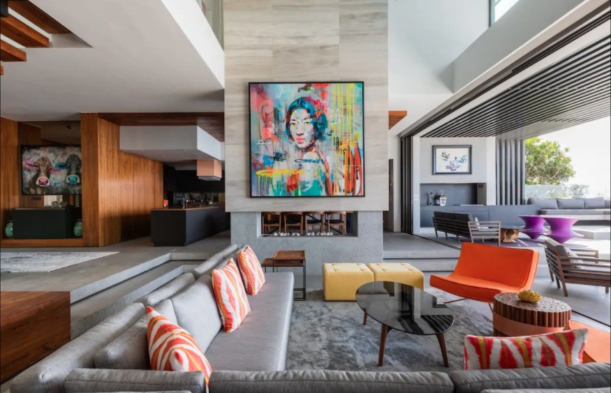 10 Most Expensive Airbnbs In South Africa - Are They Attracting Any Guests at R30 000 Per Person Per Night? 17 Most-Expensive-Airbnb-In-South-Africa-Sea-Lion-in-Fresnaye