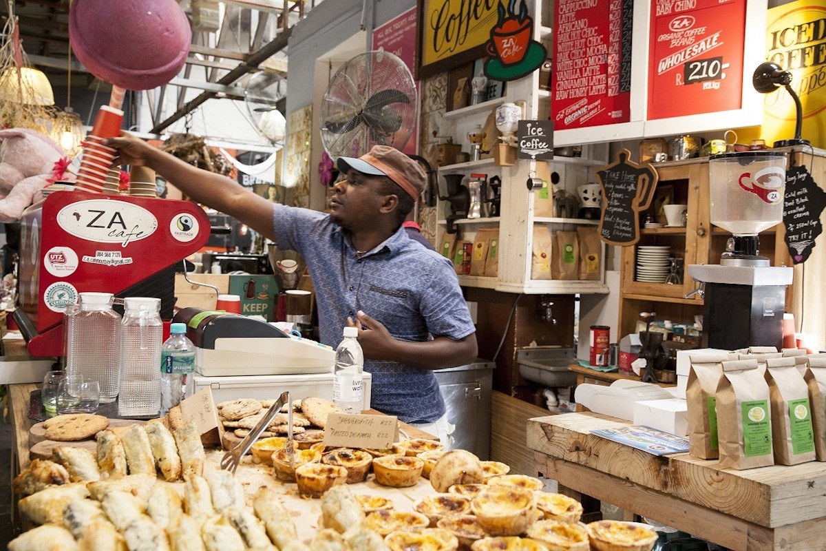 Discover The 4 Highly Rated & Most Popular Farmers Markets Cape Town 11 cape-town-farmers-markets-Hout-Bay-Harbour-Market
