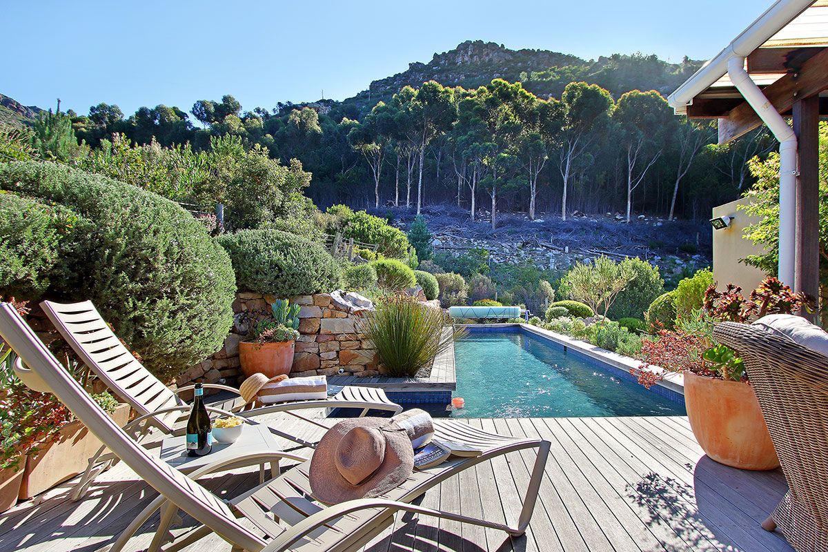 Mbali Lodge with pool. Very profitable Airbnb