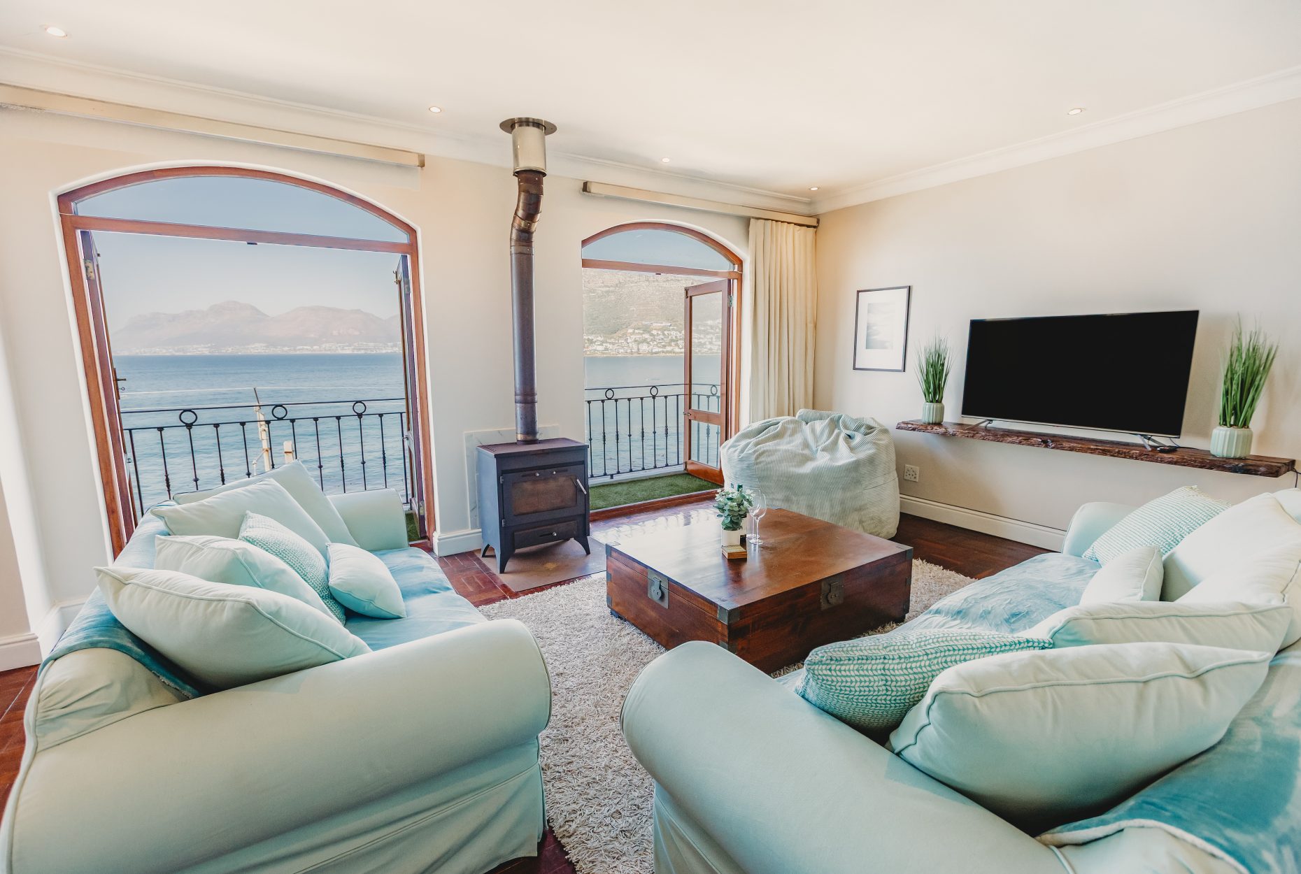 Charming Sea Vista in Clovelly - Vista do Mar 4 AirbnbImages4of27