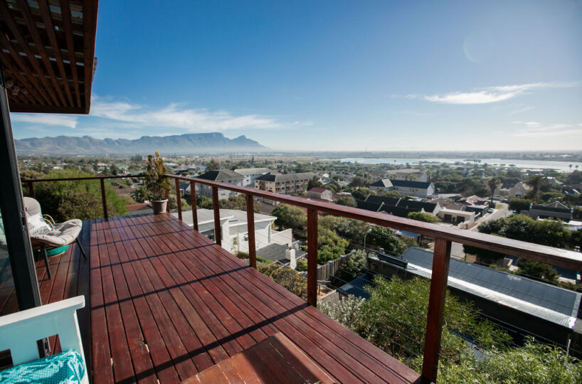 Lakeside Self Catering Home