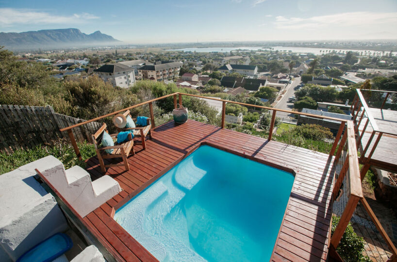 Lakeside Self Catering Home