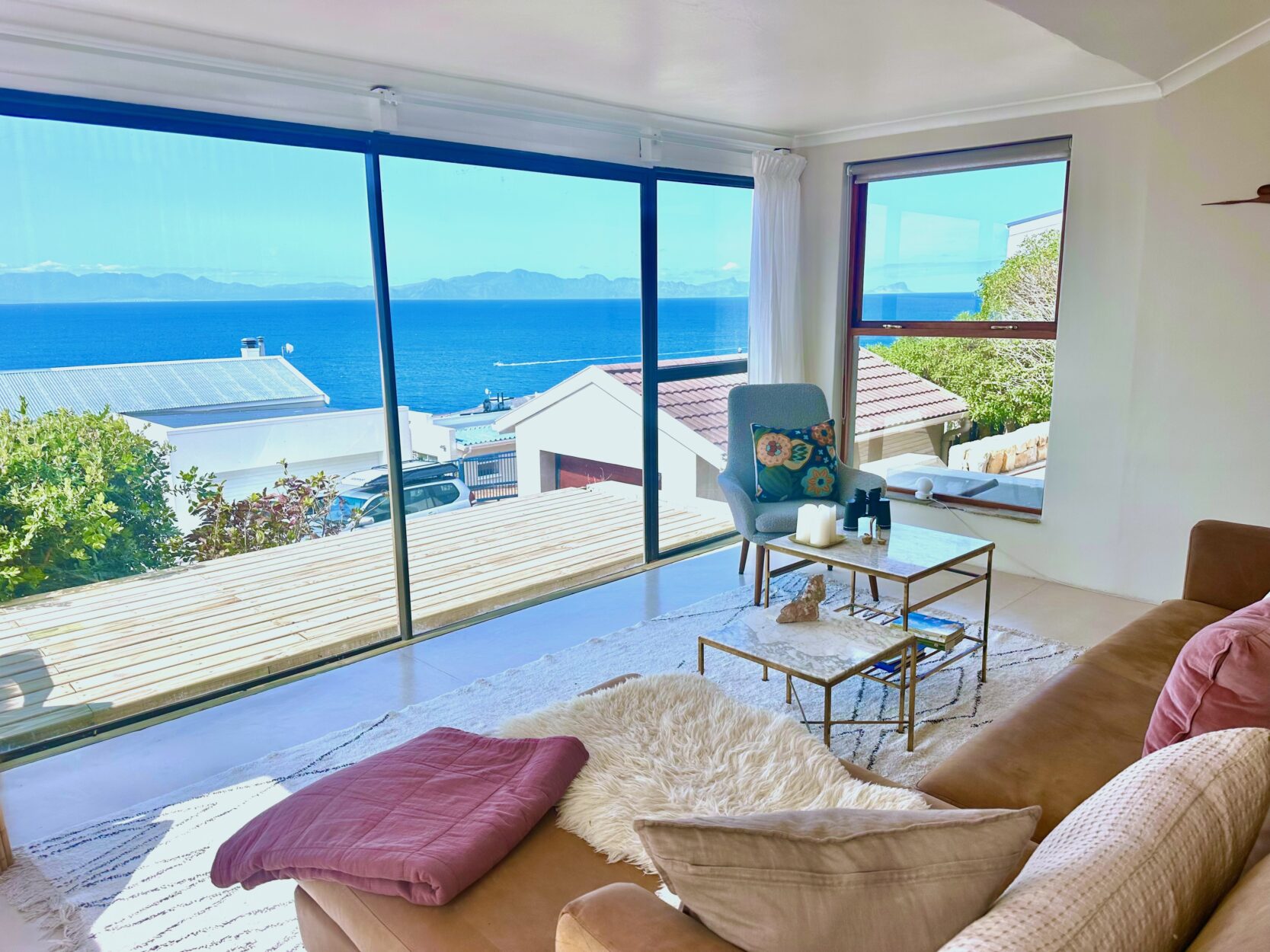 🌅 Sundance – Ocean View Haven - 3 Bedroom Self Catering House in Simonstown 1 Self Catering House in Simonstown