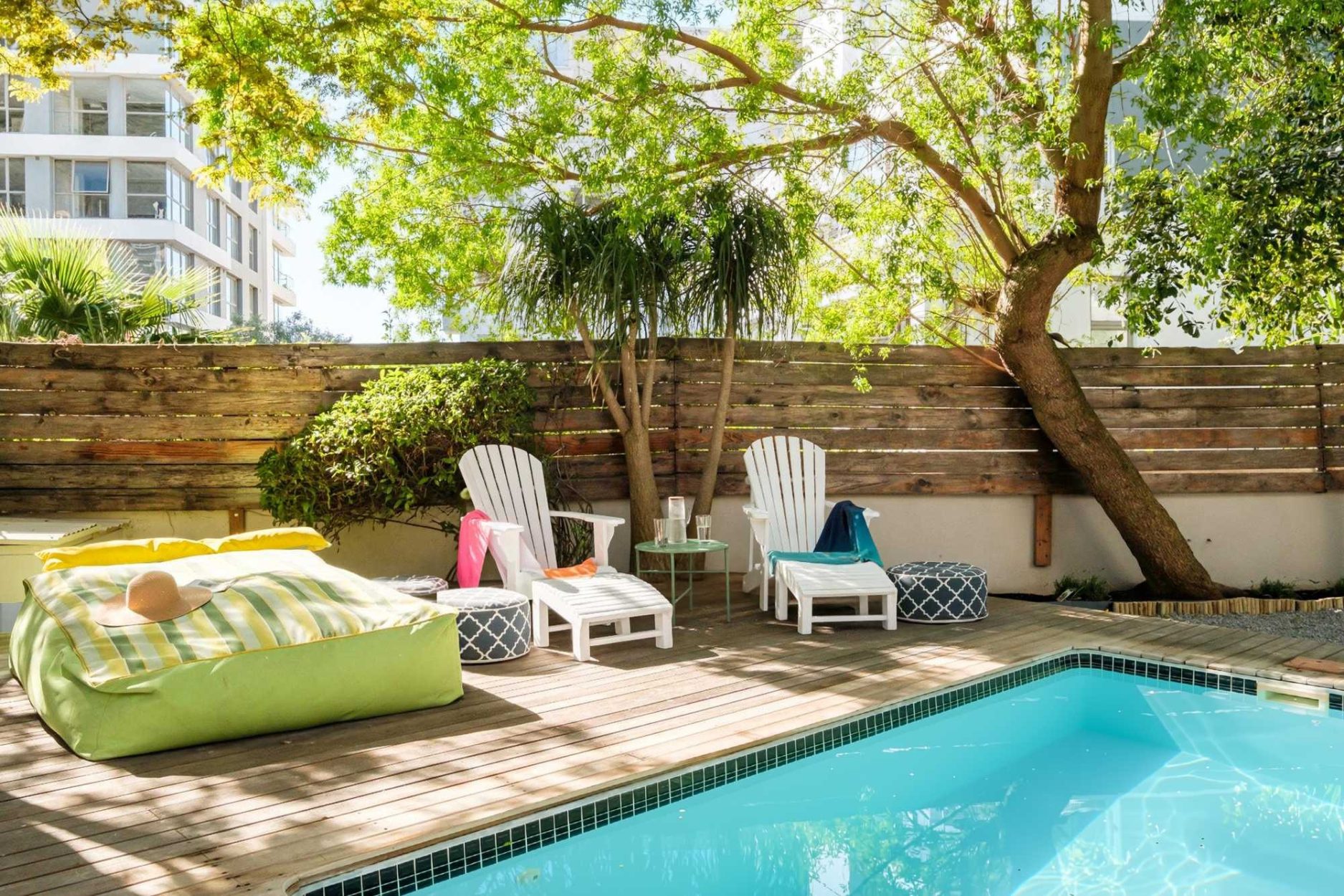 Happy House — 4-Bedroom Green Point Villa with Pool