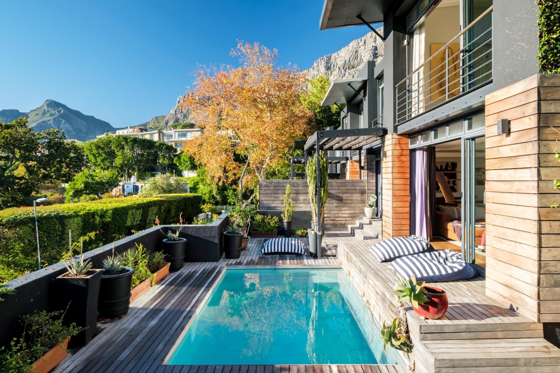 Higgo Terrace — 3-Bedroom Higgovale Villa with Mountain Views